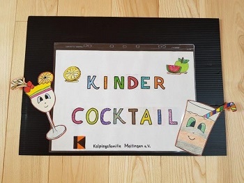 Foto vom Hinweisschild zur Kinder-Cocktailbar 